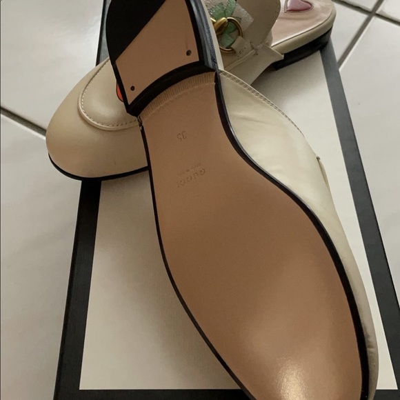 Gucci Strawberry Princeton Mules. - Picture 2 of 4